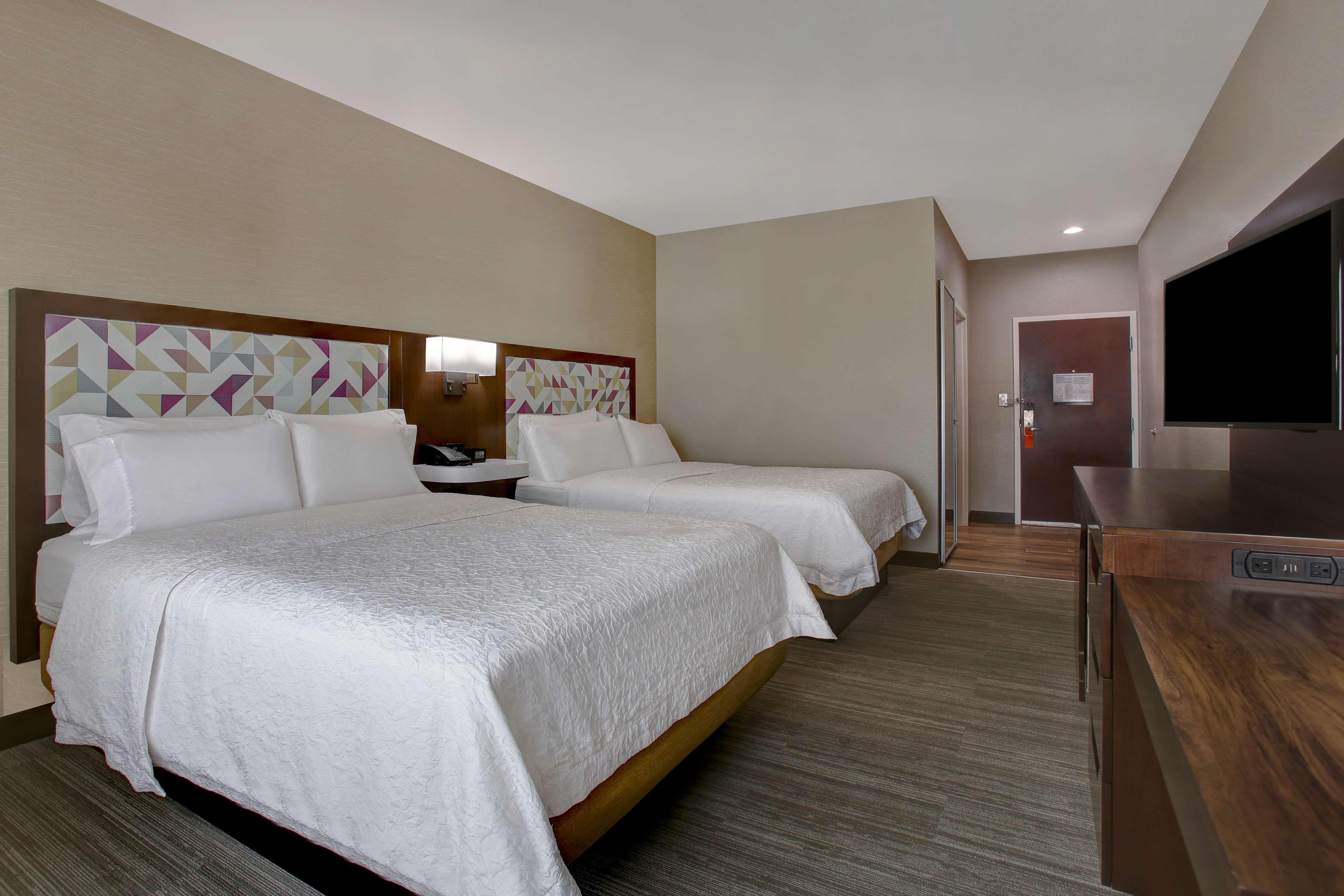 Hampton Inn & Suites Dallas-Desoto Exterior photo