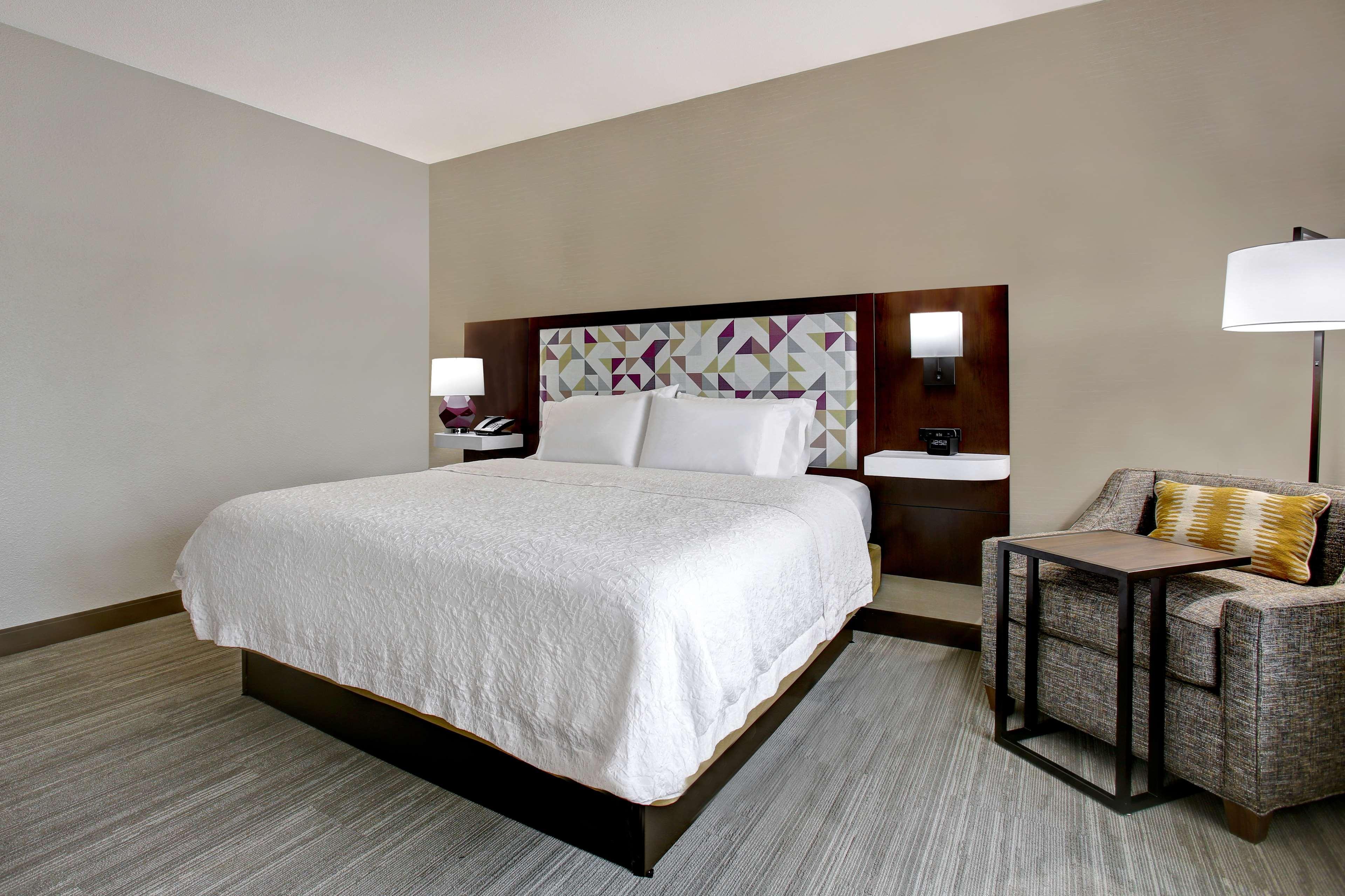 Hampton Inn & Suites Dallas-Desoto Exterior photo