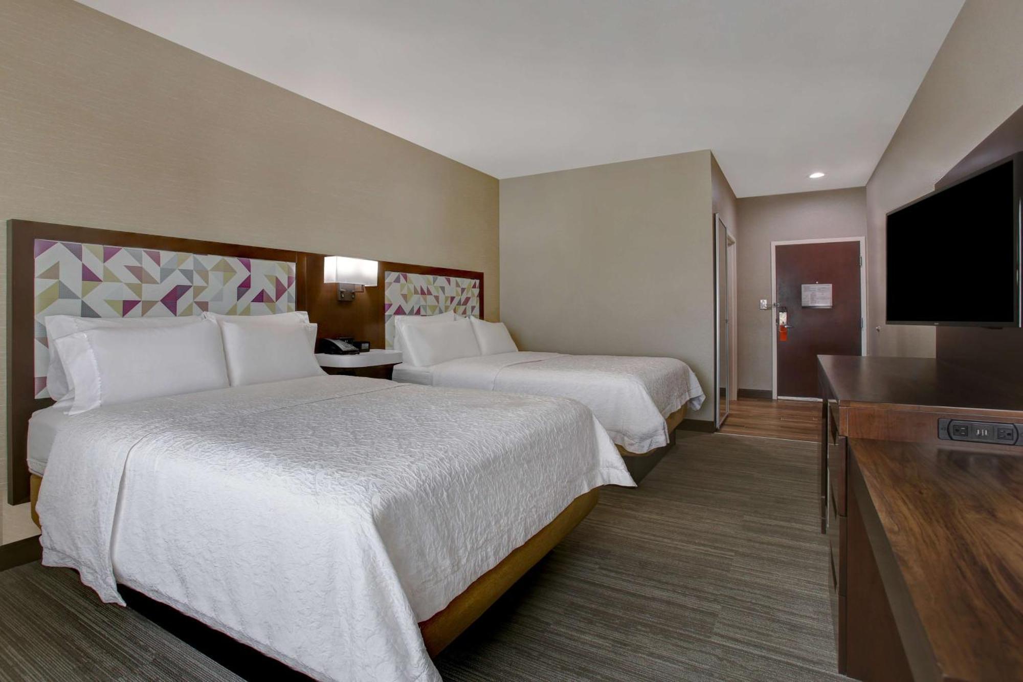 Hampton Inn & Suites Dallas-Desoto Exterior photo