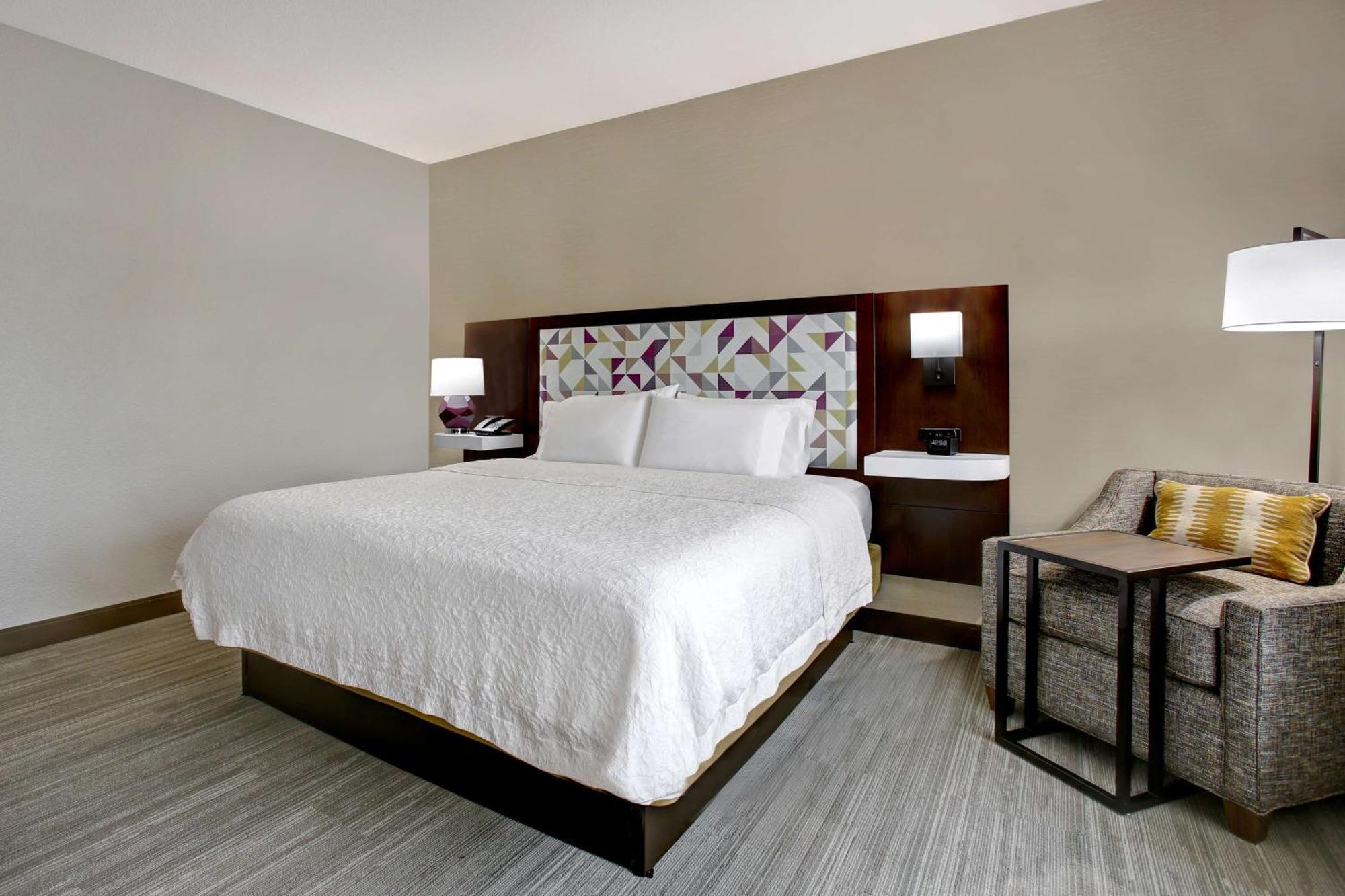 Hampton Inn & Suites Dallas-Desoto Exterior photo