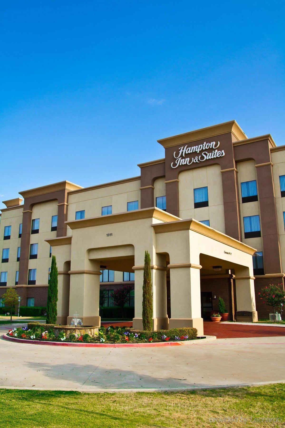 Hampton Inn & Suites Dallas-Desoto Exterior photo